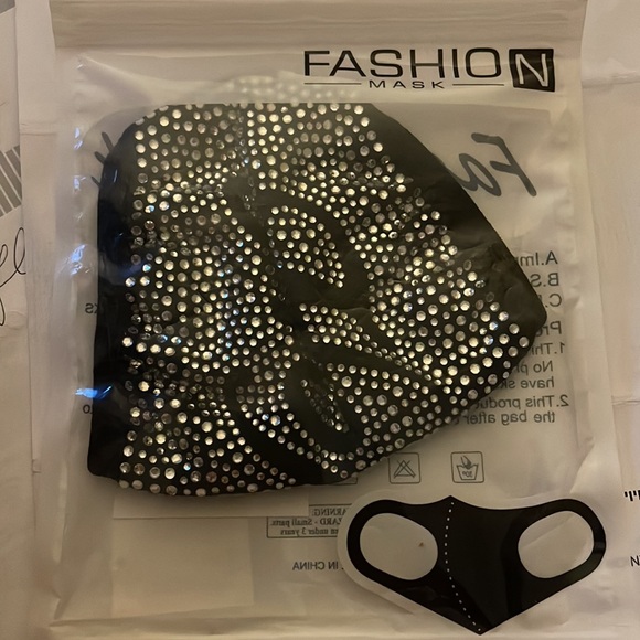 Austrian Crystal Face Mask - Picture 4 of 4